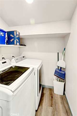 Live Oak, RUNNING SPRINGS, CA 92382