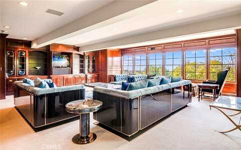 Via Arco, PALOS VERDES ESTATES, CA 90274