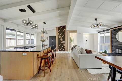 Karen, LONG BEACH, CA 90808