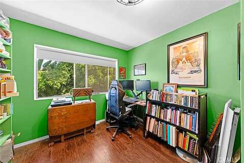 E 4Th St, Long Beach, CA 90802
