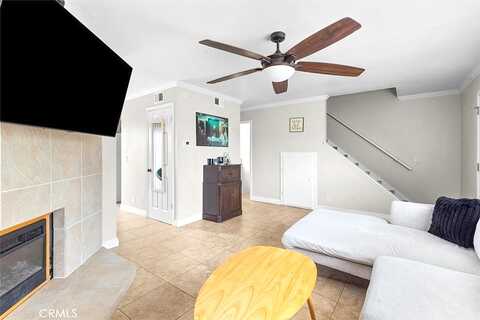 Berkshire, HUNTINGTON BEACH, CA 92646