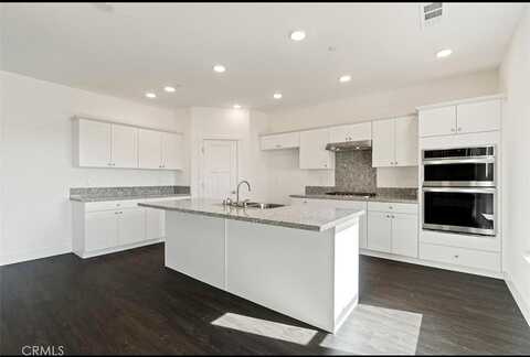 Via Valencia, Madera, CA 93637