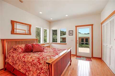 Christine Loomis, ARROYO GRANDE, CA 93420