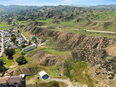 Lomita Dr, Val Verde, CA 91384