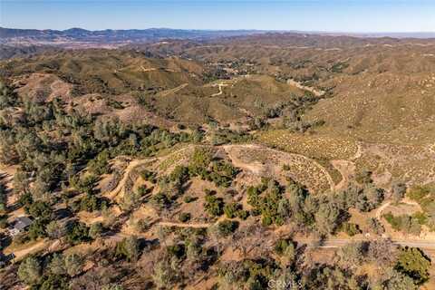 Parkhill Rd, Santa Margarita, CA 93453