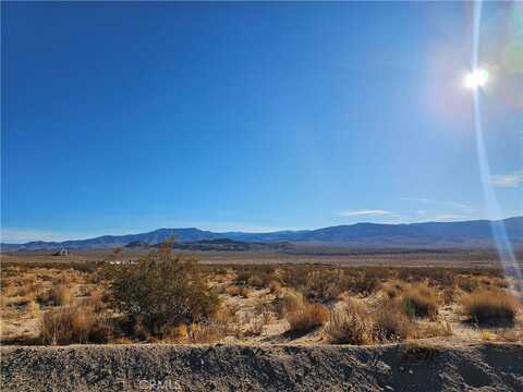 End Rd, Lucerne Valley, CA 92356