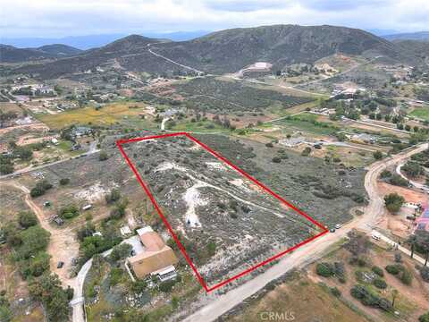 Acres Rocky Gln, Lake Mathews, CA 92570