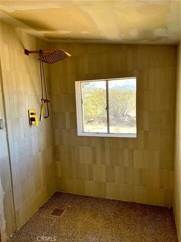 Sunny Sands, YUCCA VALLEY, CA 92284