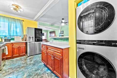 Josephine, LYNWOOD, CA 90262