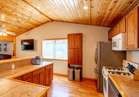 11Th, BIG BEAR CITY, CA 92314