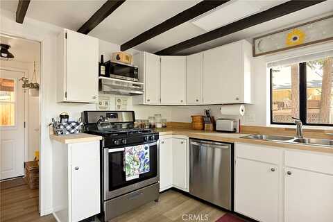Whispering Pines, RUNNING SPRINGS, CA 92382