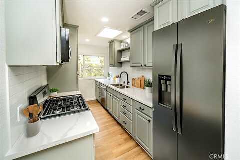 8Th, BLOOMINGTON, CA 92316