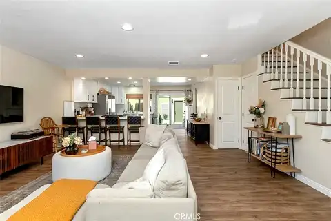 Camo Bluff, FOUNTAIN VALLEY, CA 92708