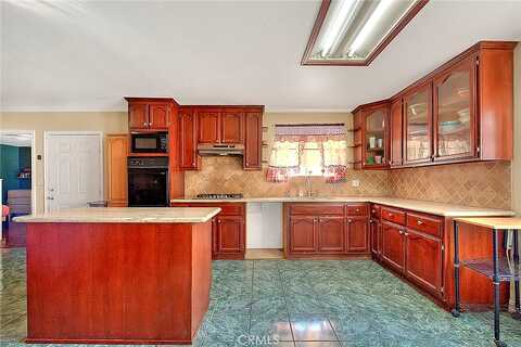 Beckner, LA PUENTE, CA 91746