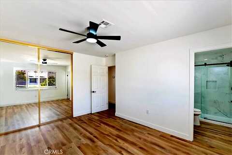 Connecticut, PALM DESERT, CA 92211