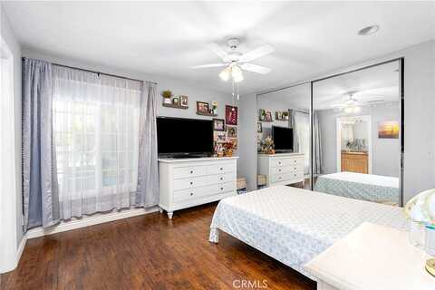 Gloria, NORTH HILLS, CA 91343