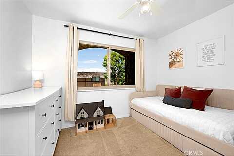 White Oak, RIVERSIDE, CA 92505