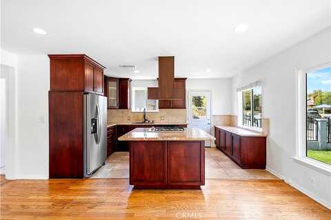 Independence, CANOGA PARK, CA 91304