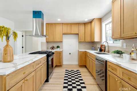 Lassalette, LA PUENTE, CA 91744
