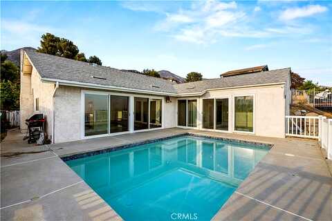 Lochrin, SYLMAR, CA 91342