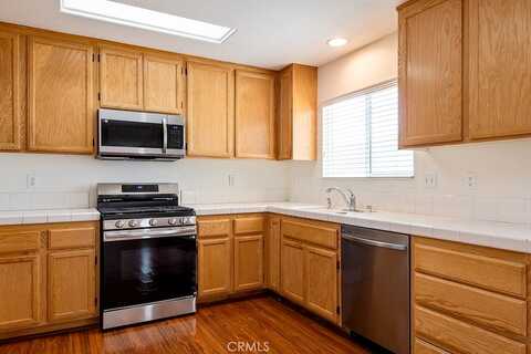 Regent, ADELANTO, CA 92301