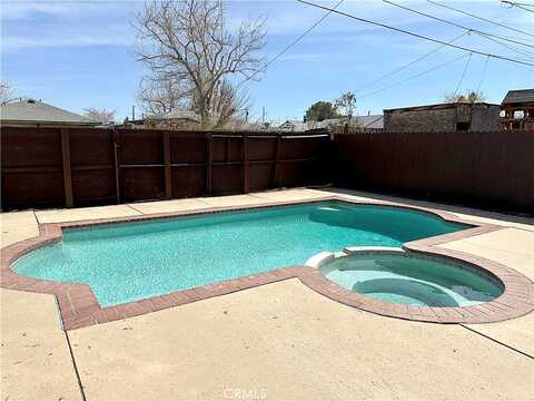 31St, PALMDALE, CA 93550