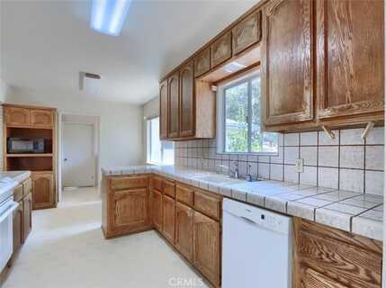 Country Club, OAKHURST, CA 93644