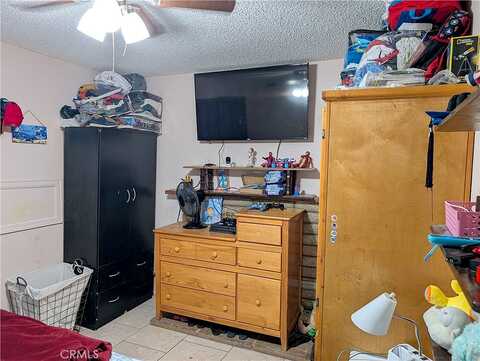 Peach, HESPERIA, CA 92345