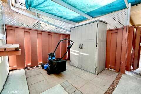 Fullbright, WINNETKA, CA 91306