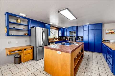 Mira, YUCCA VALLEY, CA 92284