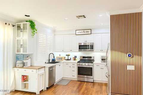 Via Cantilena, CAMARILLO, CA 93012