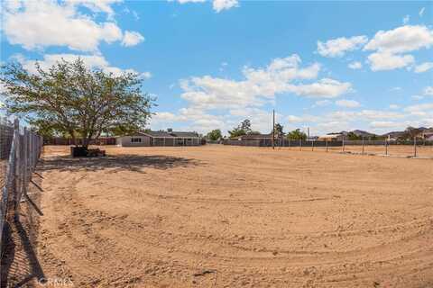Santee, APPLE VALLEY, CA 92307