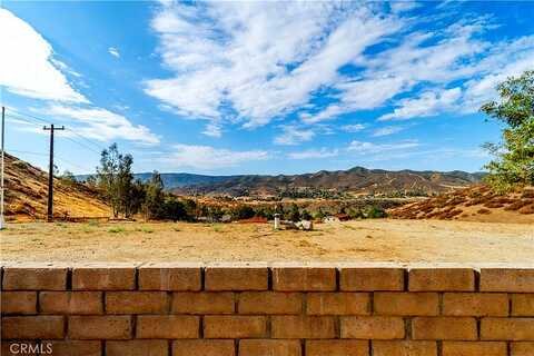 Rulen, LEONA VALLEY, CA 93551