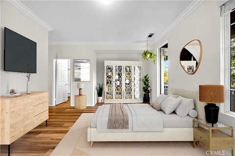 Sunny Creek, VALENCIA, CA 91354