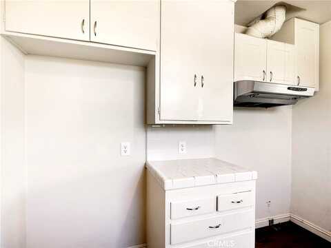 Columbia, POMONA, CA 91767