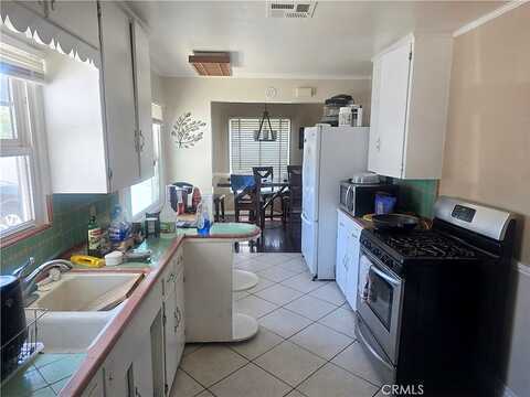 Stotts, RIVERSIDE, CA 92503