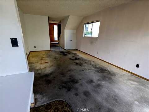 Montecito, LOS ALAMITOS, CA 90720