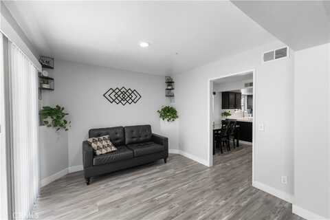 Ventana, NORTH HILLS, CA 91343