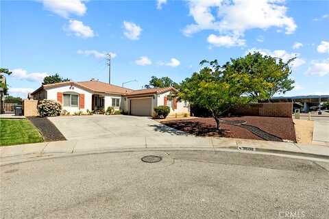 Nicole, PALMDALE, CA 93551