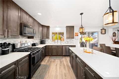 Annette, PALMDALE, CA 93551