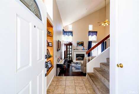 Riviera, FONTANA, CA 92337