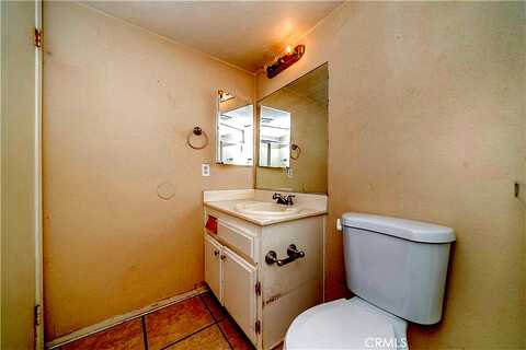 Caron, PERRIS, CA 92571