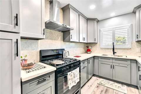 Gage, LOS ANGELES, CA 90063