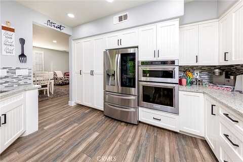 Lanview, SANTA CLARITA, CA 91350
