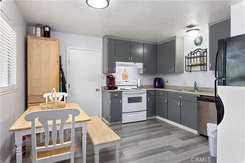 Robin Hill, LAKEPORT, CA 95453