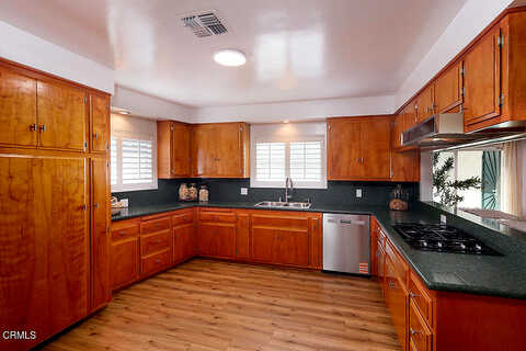 Glady, SOUTH GATE, CA 90280