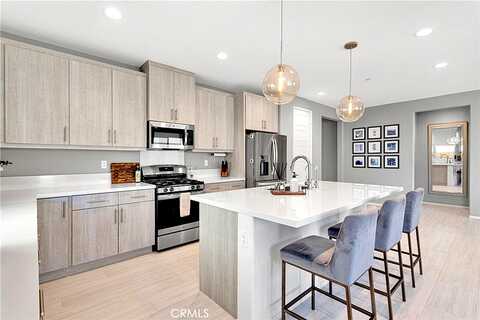 Gayneswood, VICTORVILLE, CA 92392