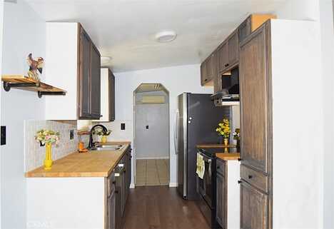 Mariposa, YUCCA VALLEY, CA 92284