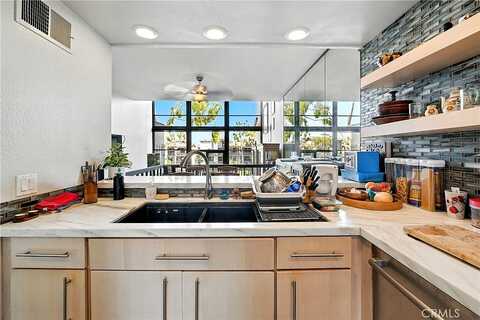 Marina Pacifica, LONG BEACH, CA 90803