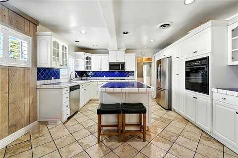 Hillward, WEST COVINA, CA 91791